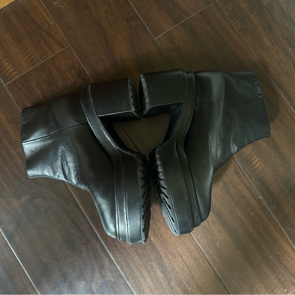 Cult Gaia Black Heeled Boots - Picture 2 of 9